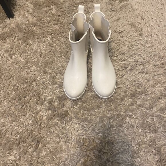 Chelsea Rainboots - Picture 8 of 9